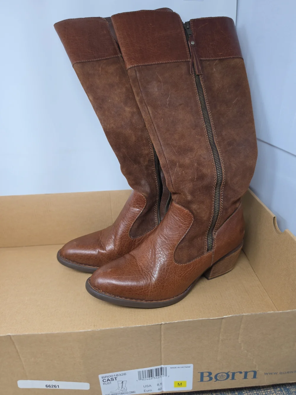 Women's Brown Knee-High Leather Zip Boots